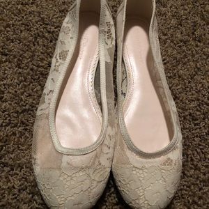 Women’s Lace Flats